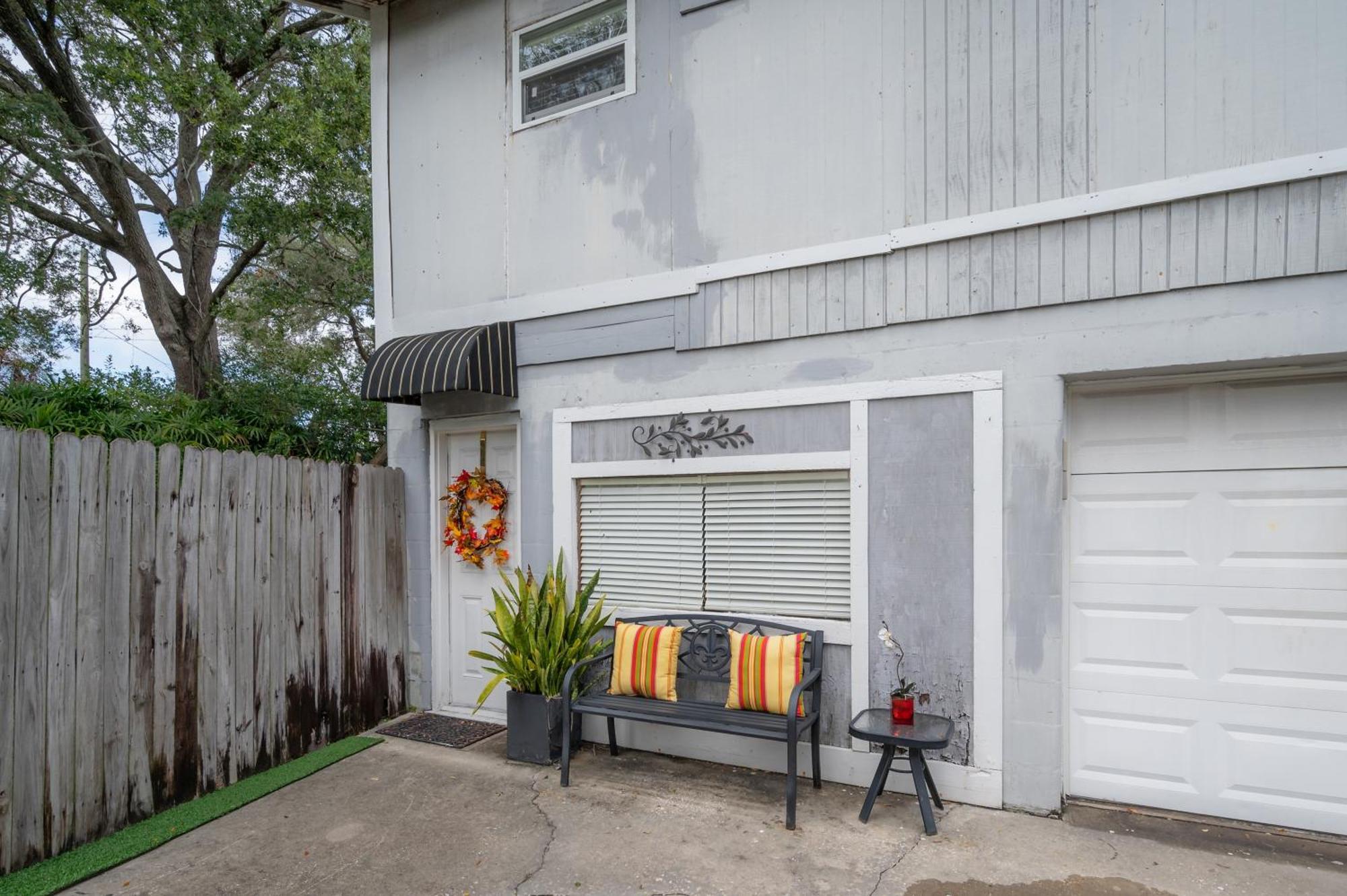 Hidden Couples Loft Retreat In Heights Foodie District Tampa Exterior photo