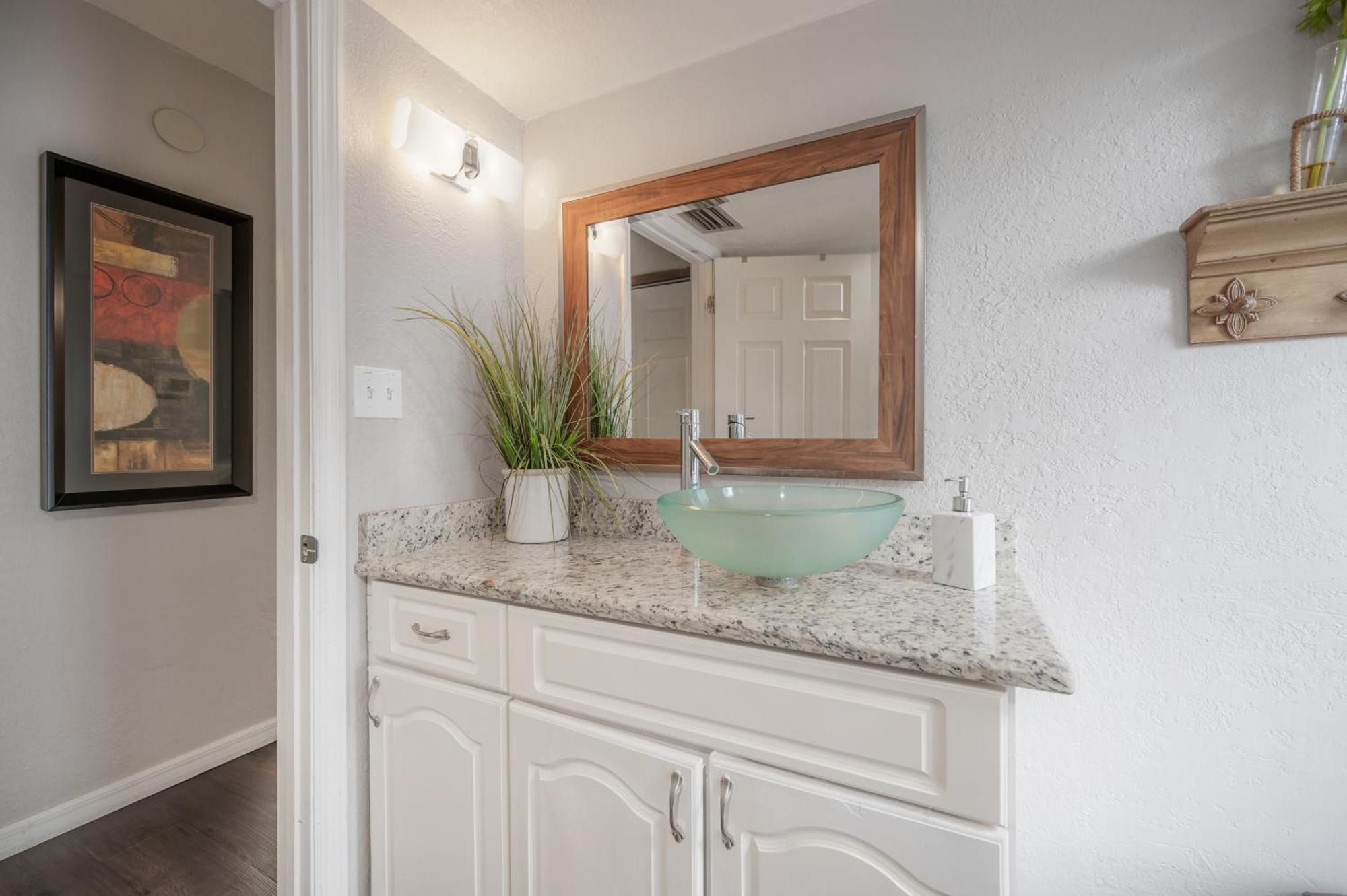 Hidden Couples Loft Retreat In Heights Foodie District Tampa Exterior photo